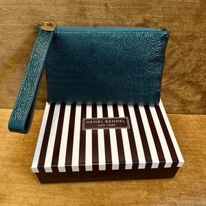 Henri Bendel New York Flat As A Pancake Teal/Green Glitter Wristlet